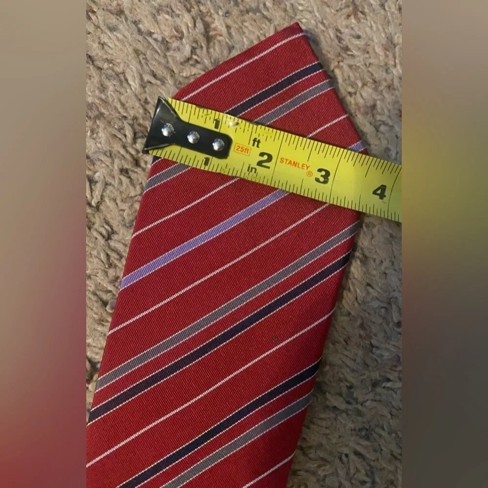 Banana Republic Silk Tie 57”L x 3.5W